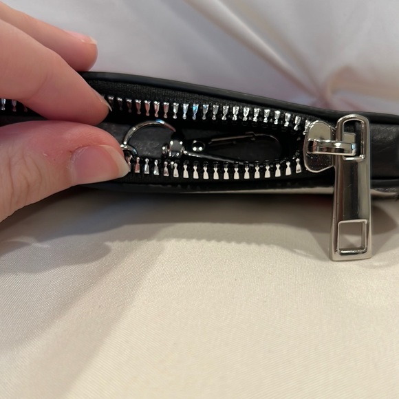 Her Universe X Marvel Guardians Of The Galaxy Cassette Tape Coin Purse NWT - Picture 6 of 8